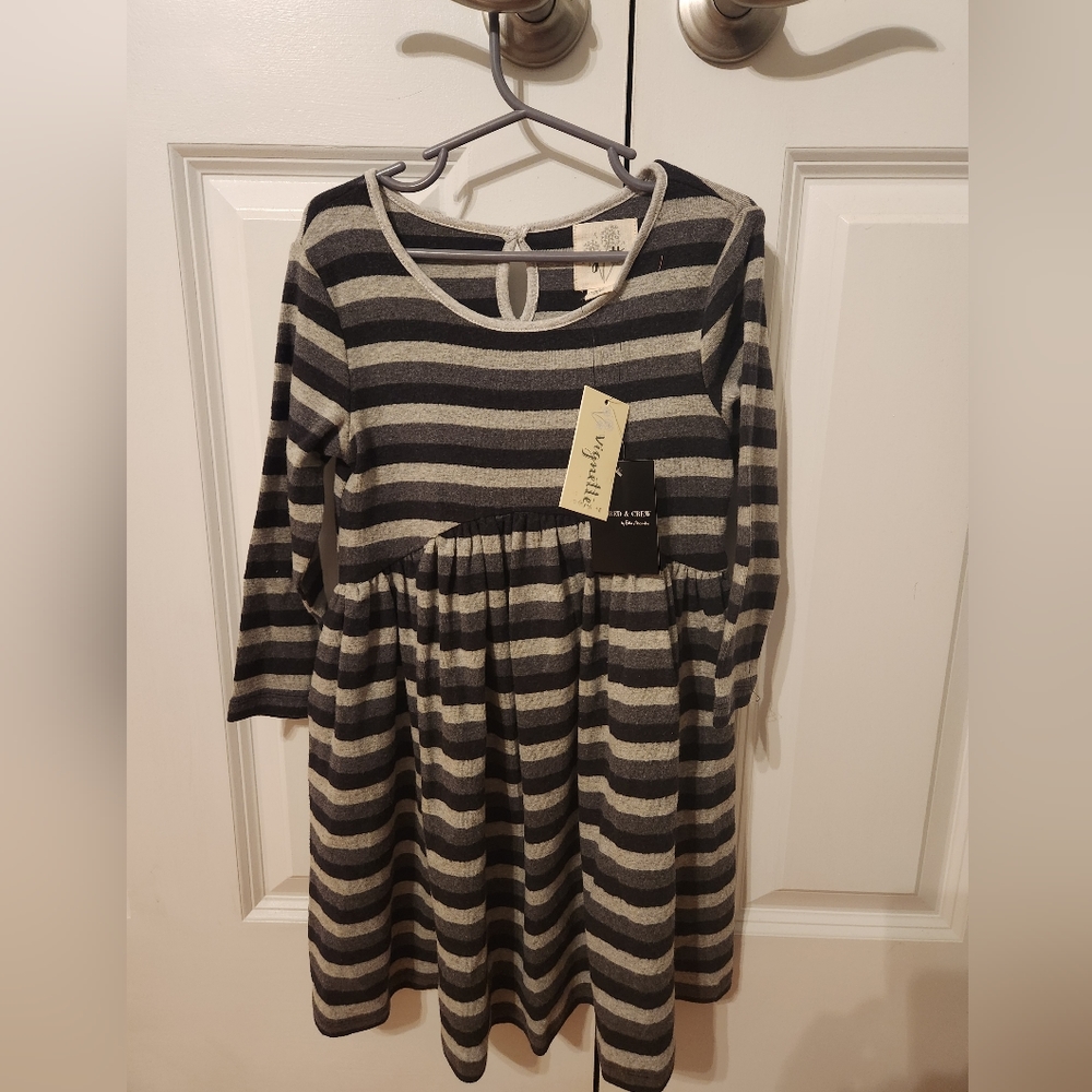 Childrens Charlie dress. Size 4Y.